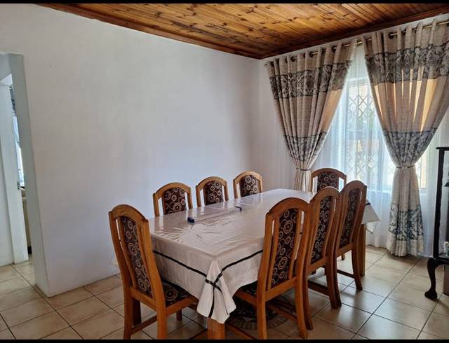 4 BEDROOM HOUSE FOR SALE IN CRAIGIEBURN